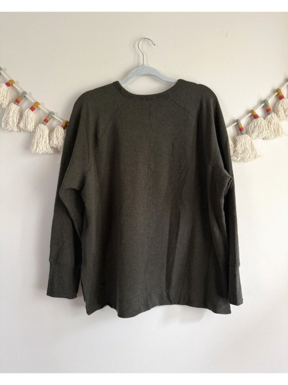 Athleta Coaster Luxe Recover Sweatshirt Fleece Long Sleeve Elm Green Lounge XL - Picture 3 of 10